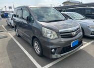 2011 TOYOTA NOAH SI 4WD