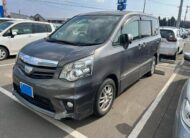 2011 TOYOTA NOAH SI 4WD