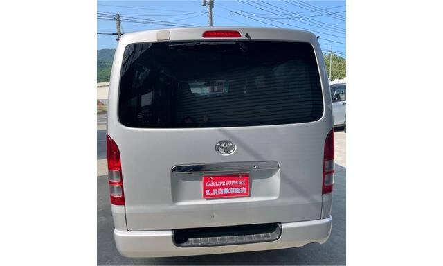 2011 TOYOTA HIACE VAN