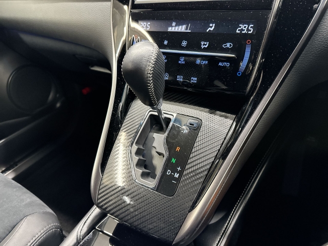 2017 TOYOTA HARRIER ★Rear camera★Power seat★2 Smart keys★Anti-skid device★Alloy wheel★Fog light★Side visor