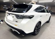 2017 TOYOTA HARRIER ★Rear camera★Power seat★2 Smart keys★Anti-skid device★Alloy wheel★Fog light★Side visor