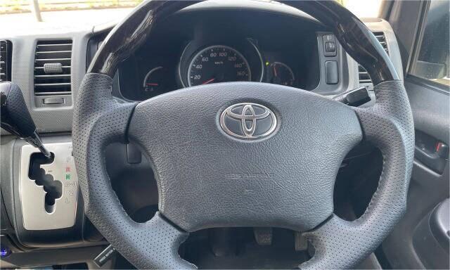 2011 TOYOTA HIACE VAN