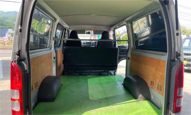 2011 TOYOTA HIACE VAN