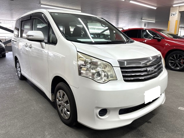 2011 Toyota Noah ★X SMART EDITION★CD★DVD★Bluetooth