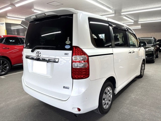 2011 Toyota Noah ★X SMART EDITION★CD★DVD★Bluetooth