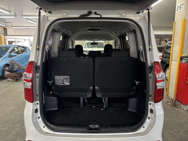 Toyota Noah ★SI REISH★CD★DVD★Flip down monitor