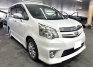 Toyota Noah ★SI REISH★CD★DVD★Flip down monitor