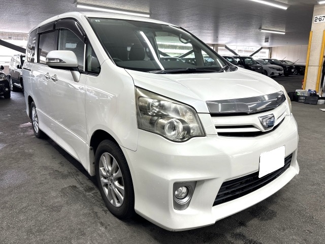 Toyota Noah ★SI REISH★CD★DVD★Flip down monitor